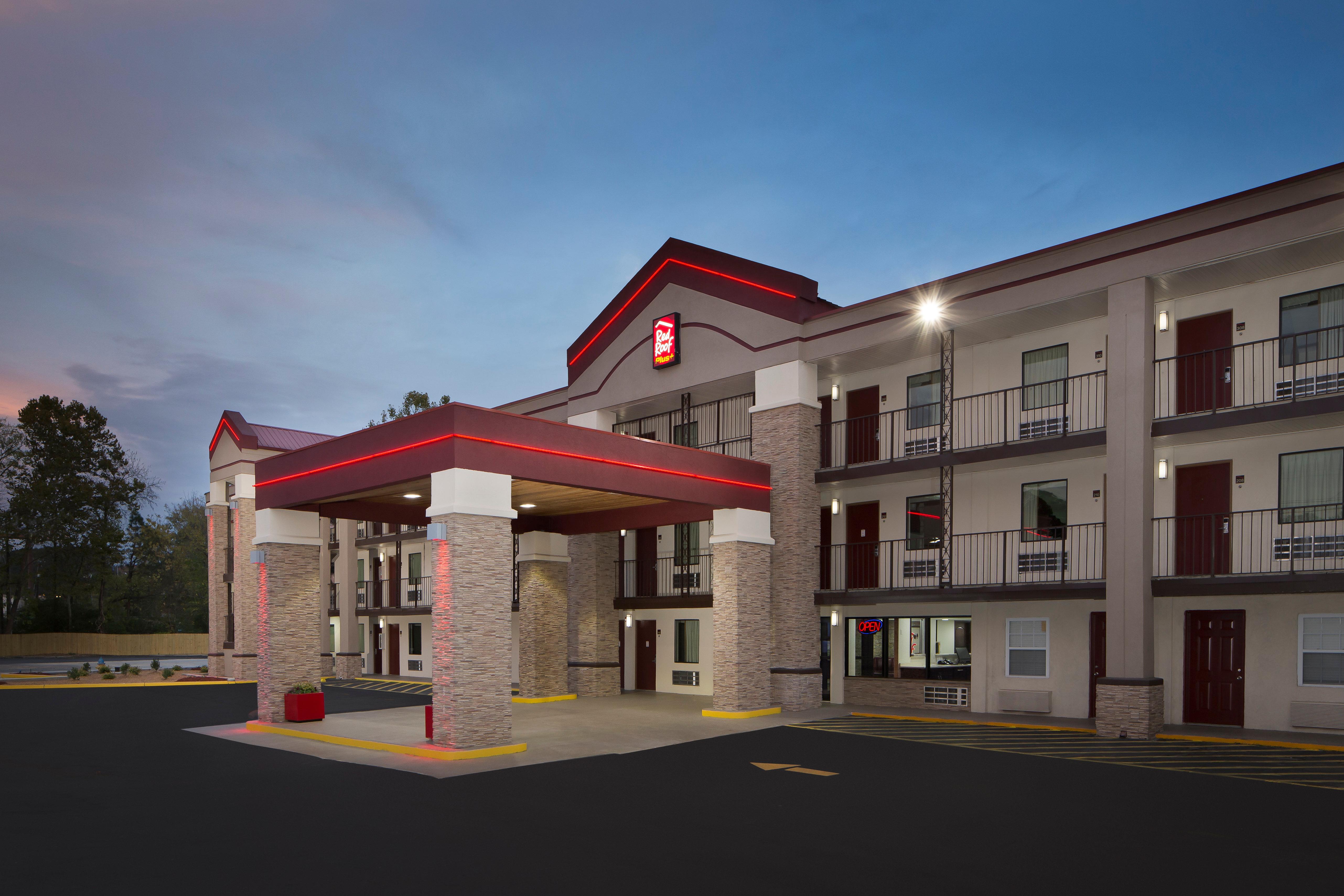 Red Roof Inn Plus+ Birmingham East - Irondale/Airport Exterior foto